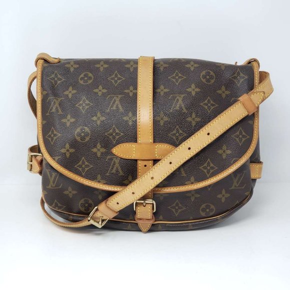 Auth Louis Vuitton Monogram Saumur 30 Crossbody - Picture 2 of 16